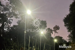 Lampes solaires pour autoroute rurale en Malaisie